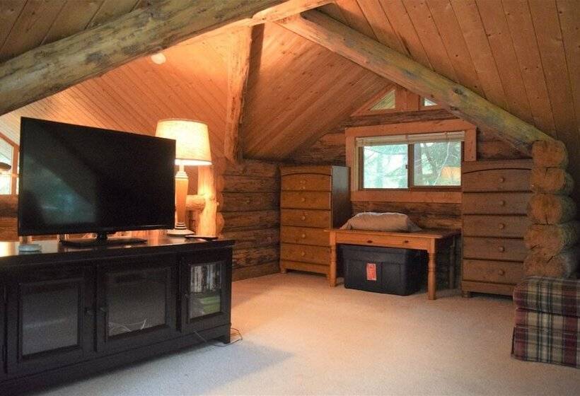 Cascade Log Cabin