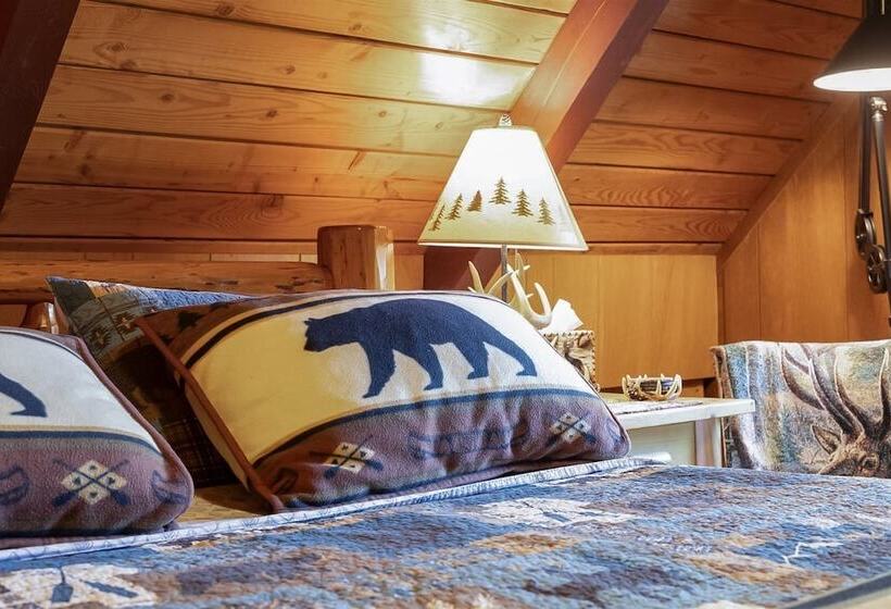 Elk Country Cabin