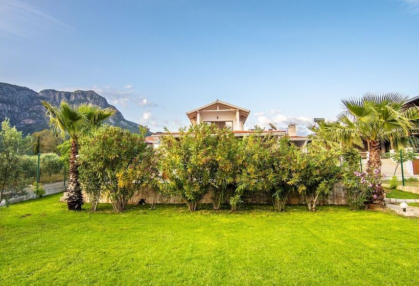 هتل Calypso Lakeview Villas