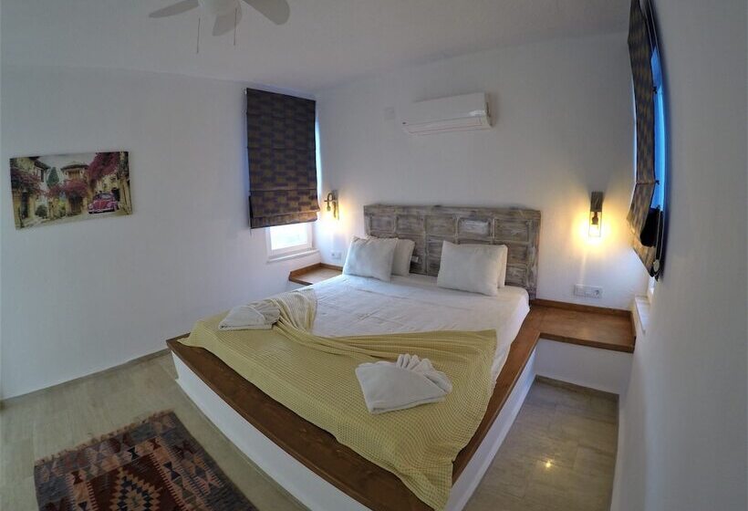 هتل Calypso Lakeview Villas