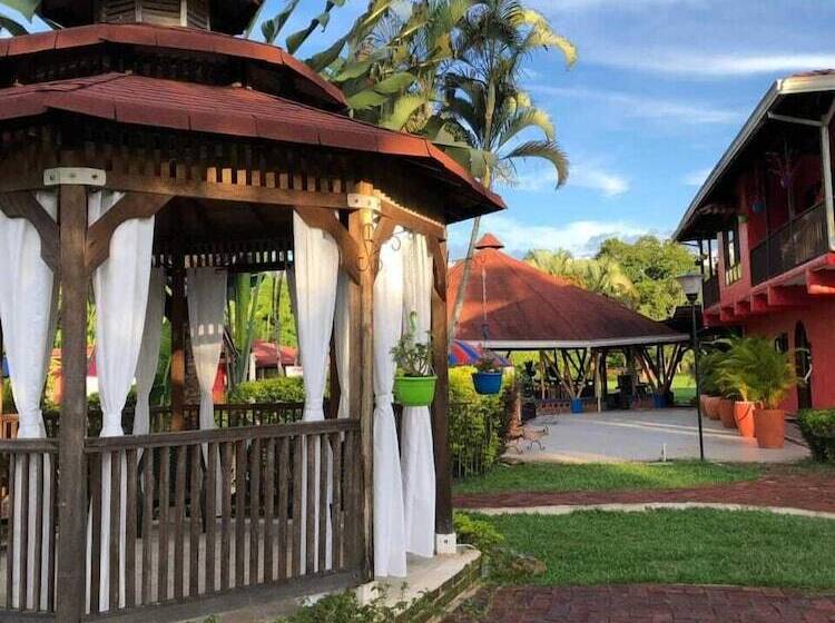 هتل La Granja Eco