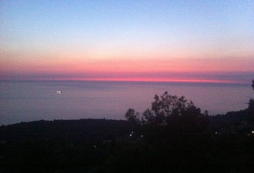 هتل Serenity Boutique Suites