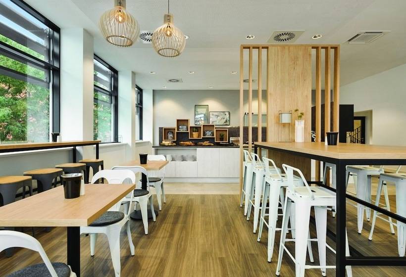 هتل Super 8 By Wyndham Koblenz