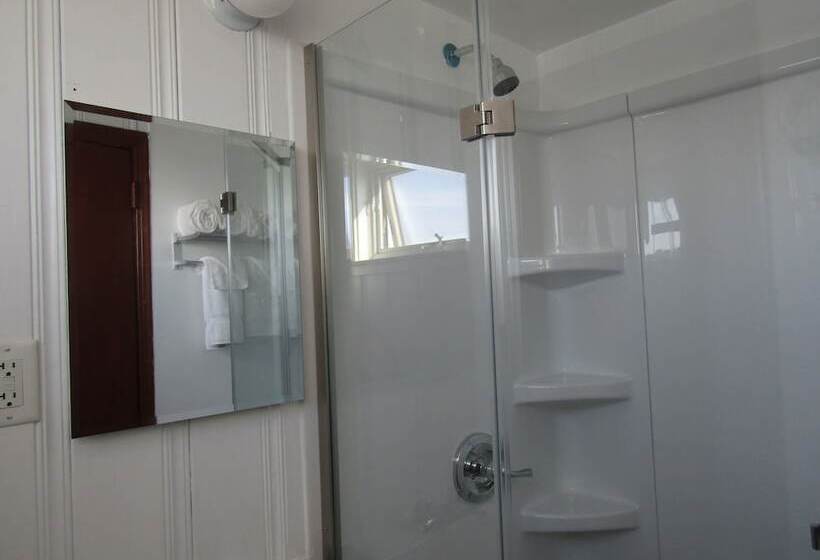 Oceana Cottages
