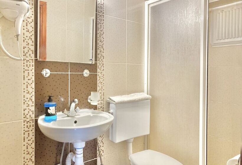 Amigo Apartments