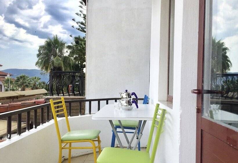 Amigo Apartments