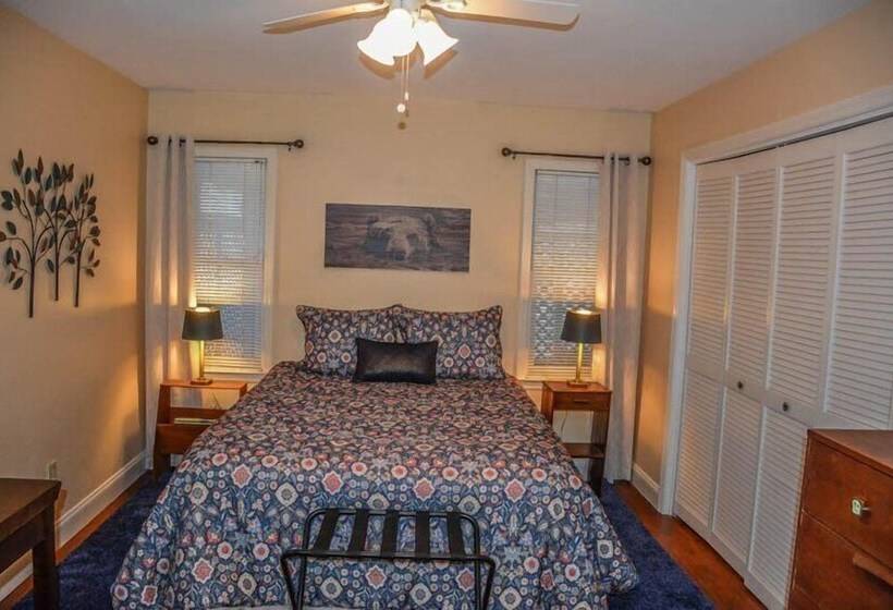 Creekside Retreat