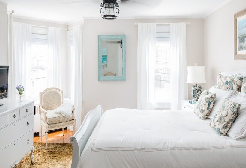 East Bay Bed & Breakfast