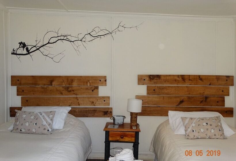 Hostal Lago Cóndor