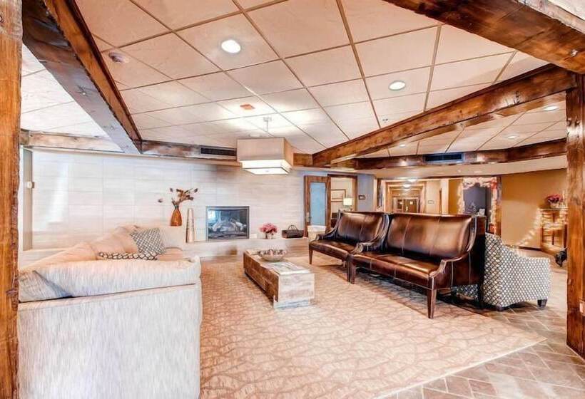 هتل 4 Bedroom Ski In, Ski Out Mountain Vacation Rental Located Next To Historic Main Street In Downtown