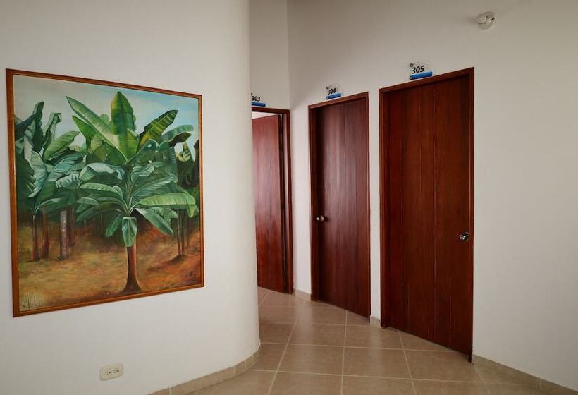 هتل Ayenda Torre 2