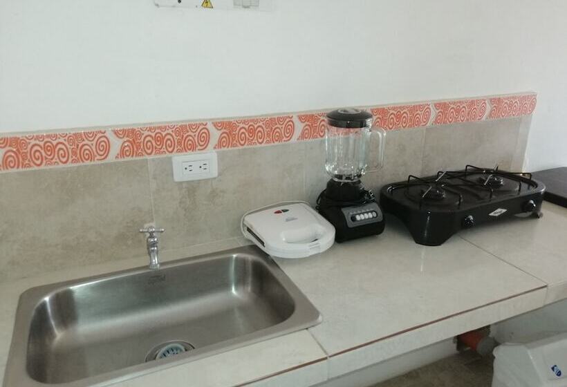 هتل El Balcón De La Villa