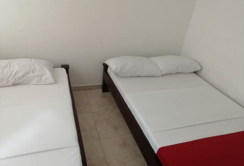 هتل El Balcón De La Villa