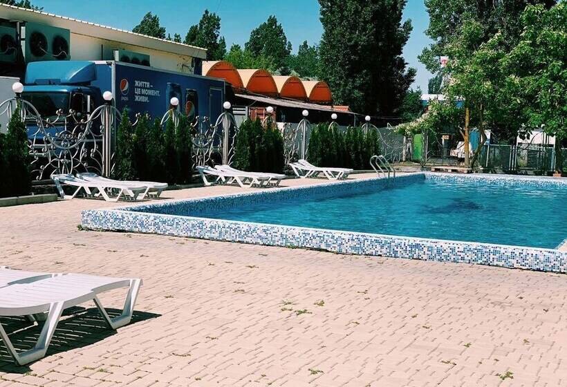 فندق Dnestr