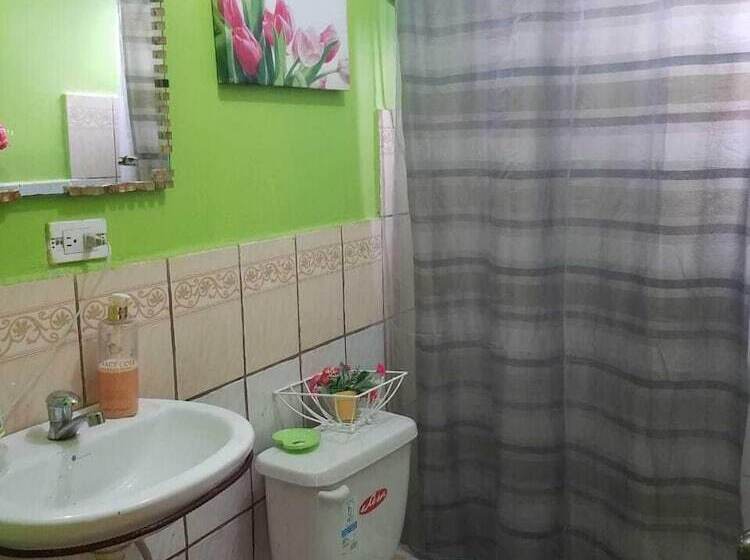 فندق Hospedaje Familiar Valentina