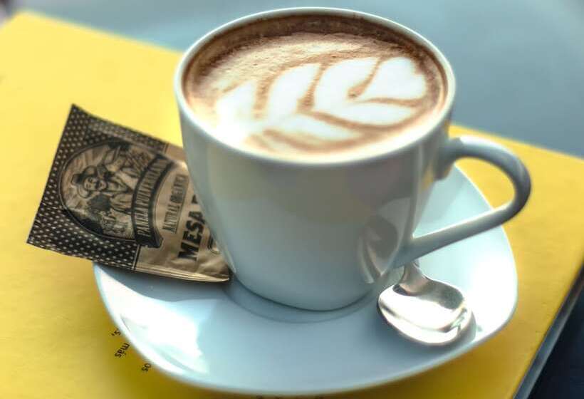 هتل Hostal La Masia