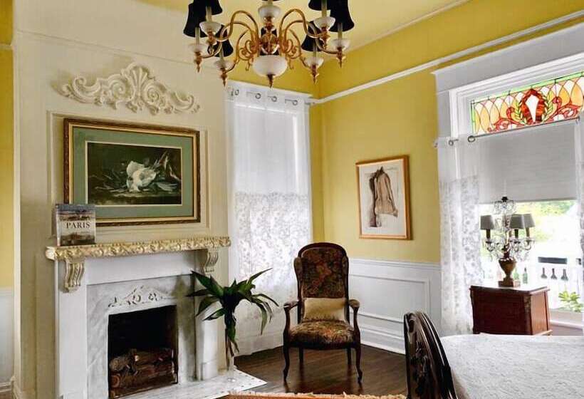 فندق Laredo Mansion