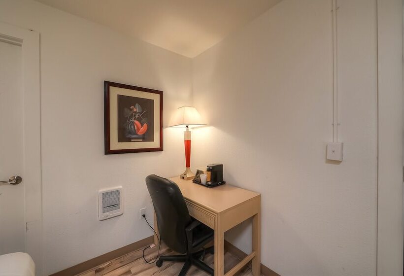 בית מלון כפרי Newport Inn & Suites By Oyo Rooms