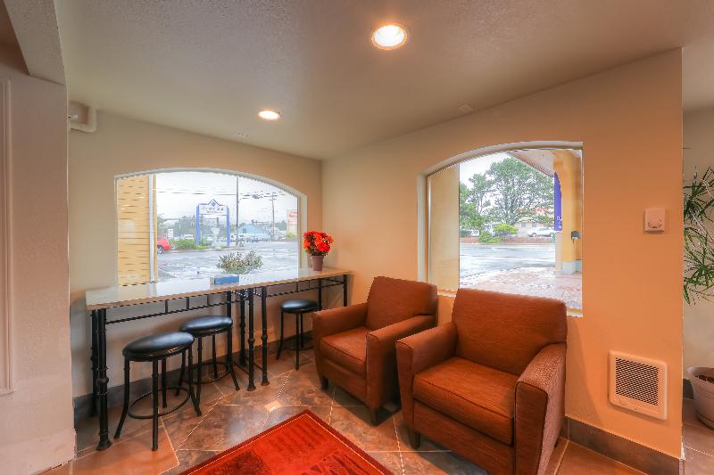 בית מלון כפרי Newport Inn & Suites By Oyo Rooms