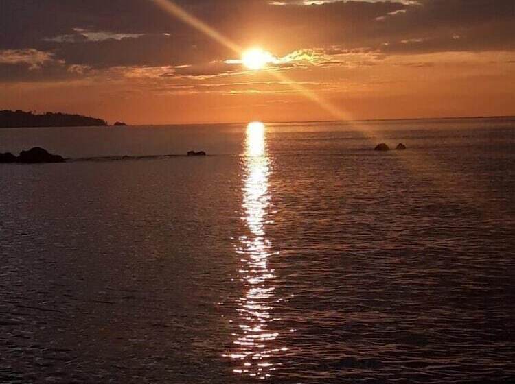 هتل Pacific Lodge