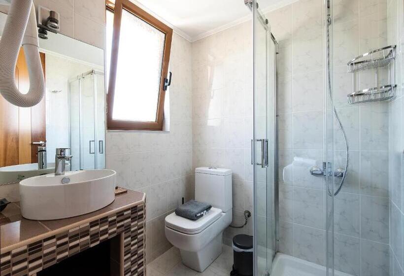 پانسیون Cyrenia Guesthouse