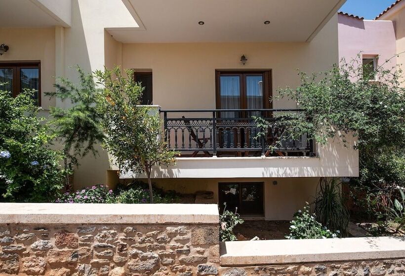 پانسیون Cyrenia Guesthouse