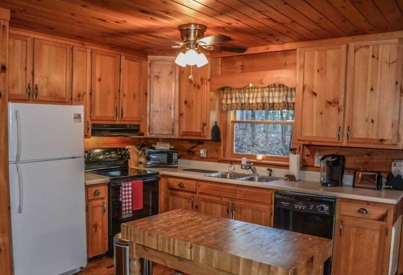 Poppy`s Mountain House