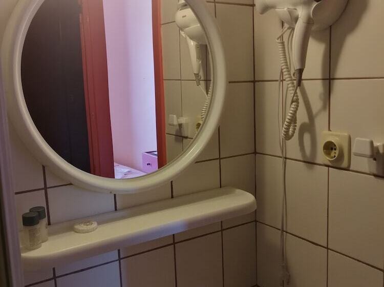 Teras Motel