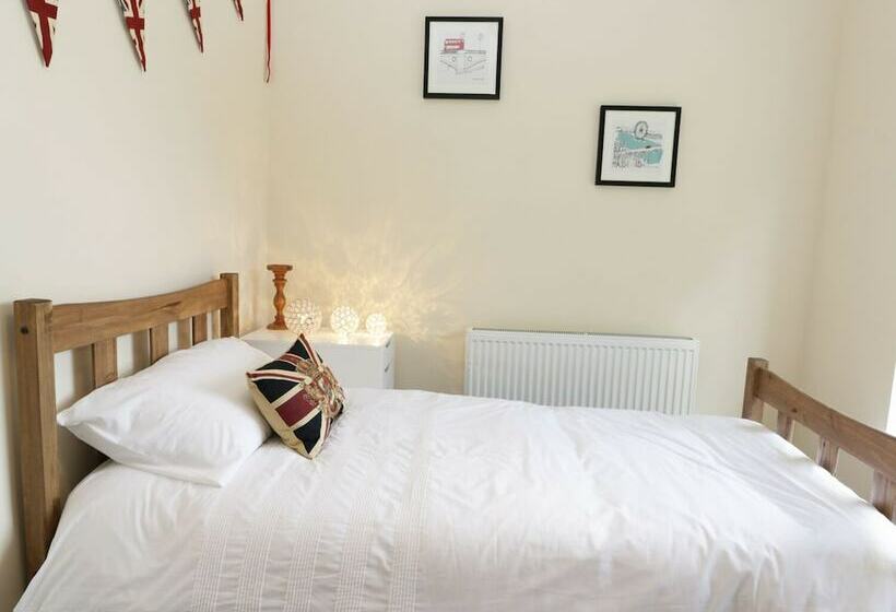 2 Moor Farm Cottages