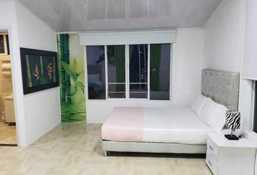 تختخواب و صبحانه Velez Del Campo