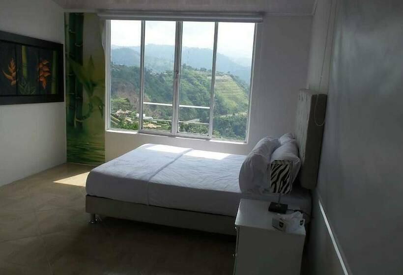 تختخواب و صبحانه Velez Del Campo