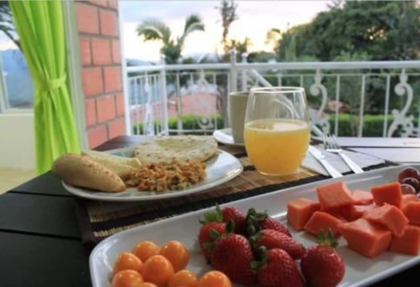 تختخواب و صبحانه Velez Del Campo