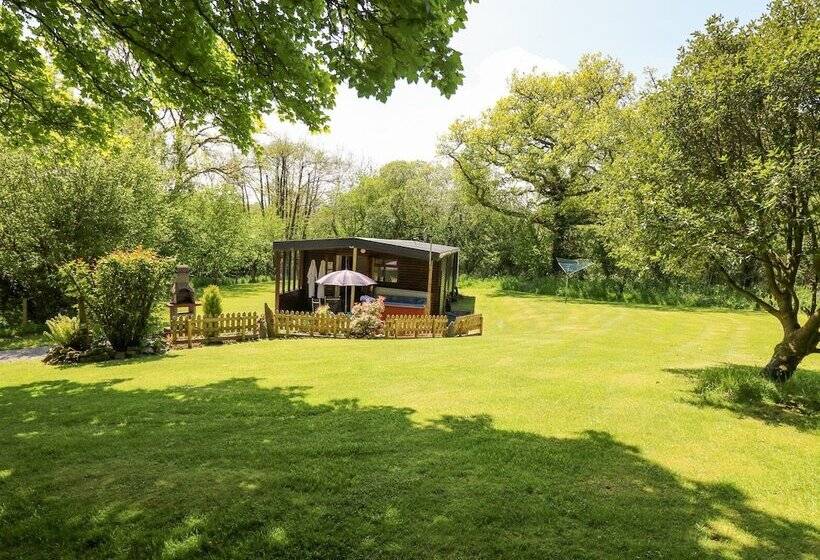 Brook Lodge
