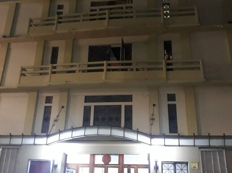 Carmelo Hostel & Garden