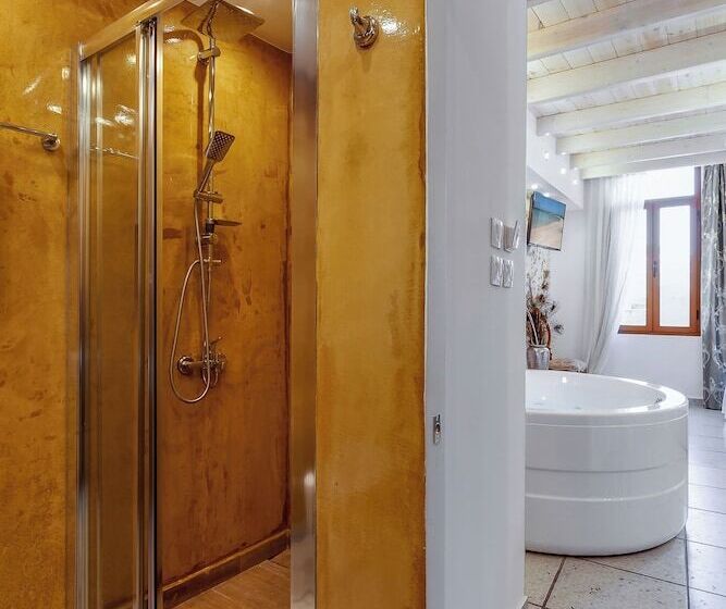 پانسیون Hamam Suites Portou