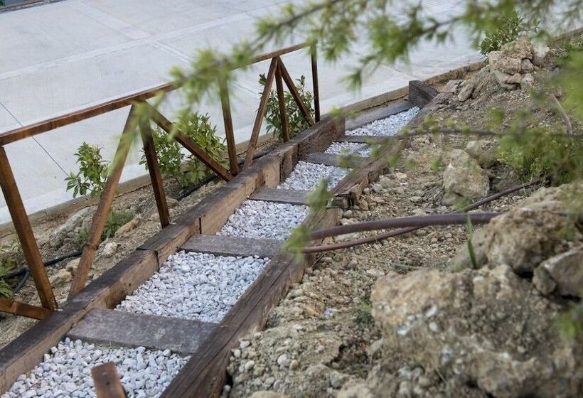 پانسیون Ktima Noosfera Wellness & Retreat Center