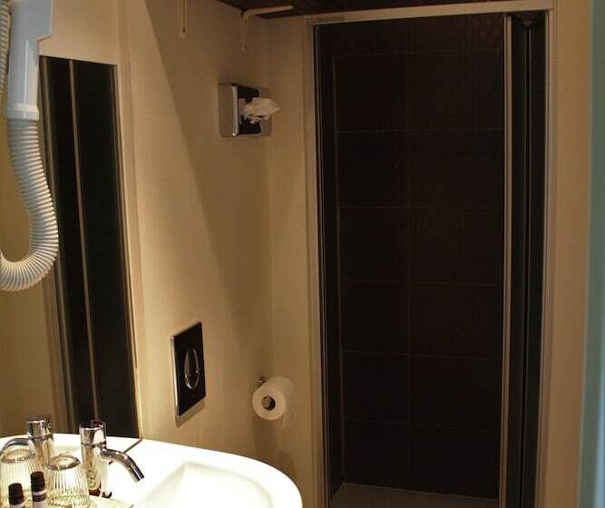 تختخواب و صبحانه Amaryllis Hotel Veurne