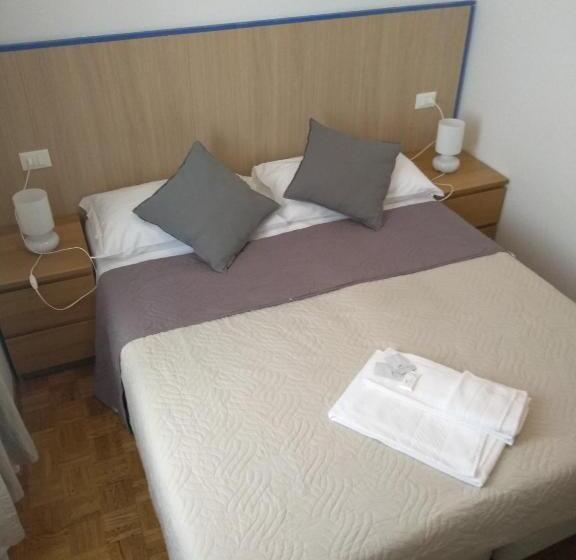 هتل Affittacamere Iris