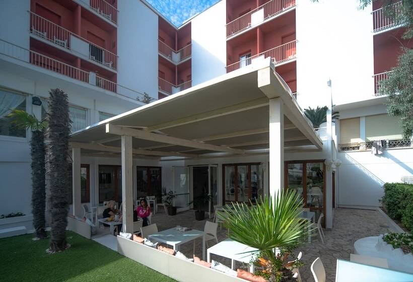 فندق Continental