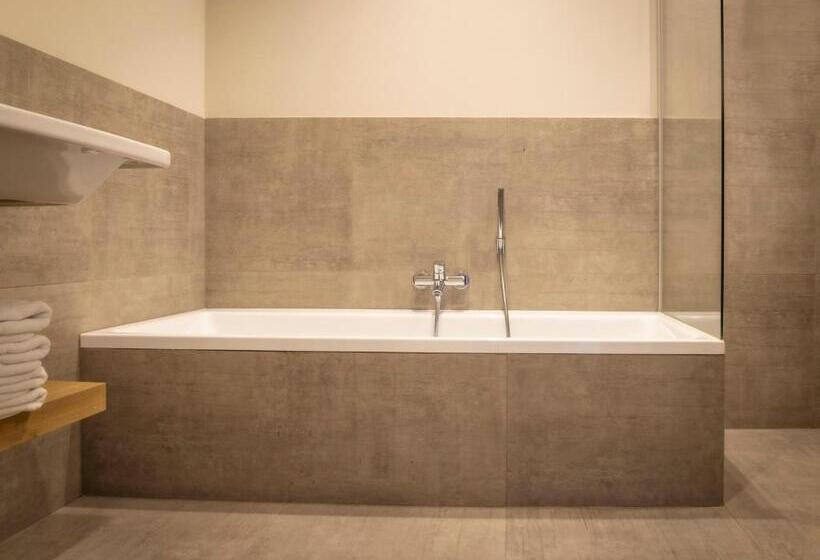 فندق Huyshoeve