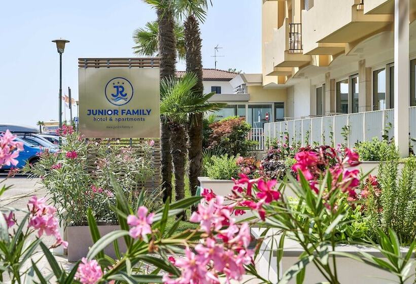 فندق Junior Family