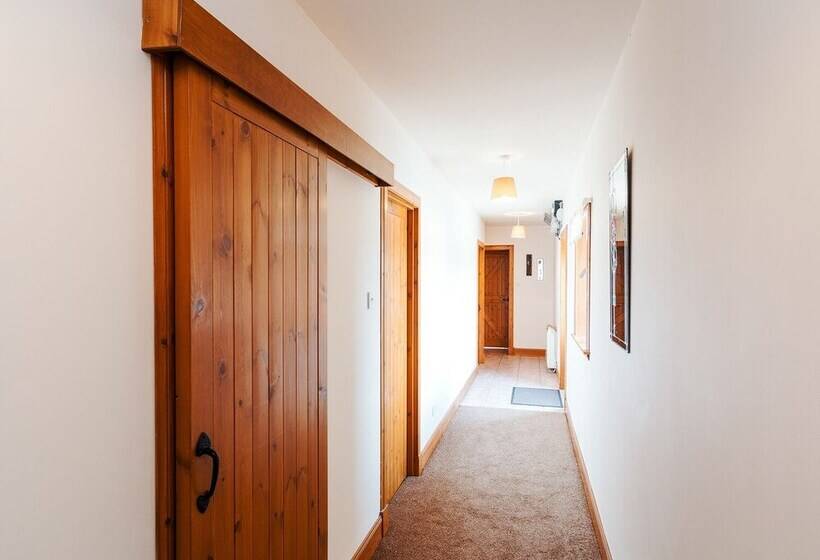 The Middle Byre