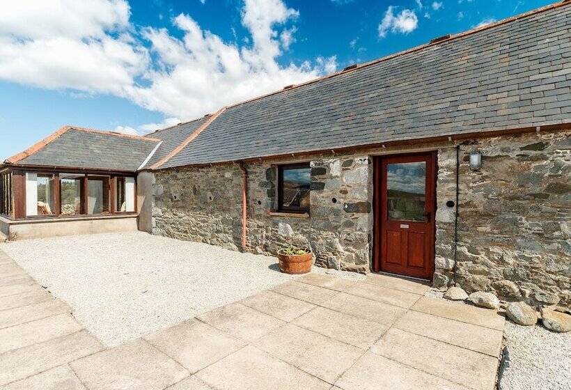 The Middle Byre