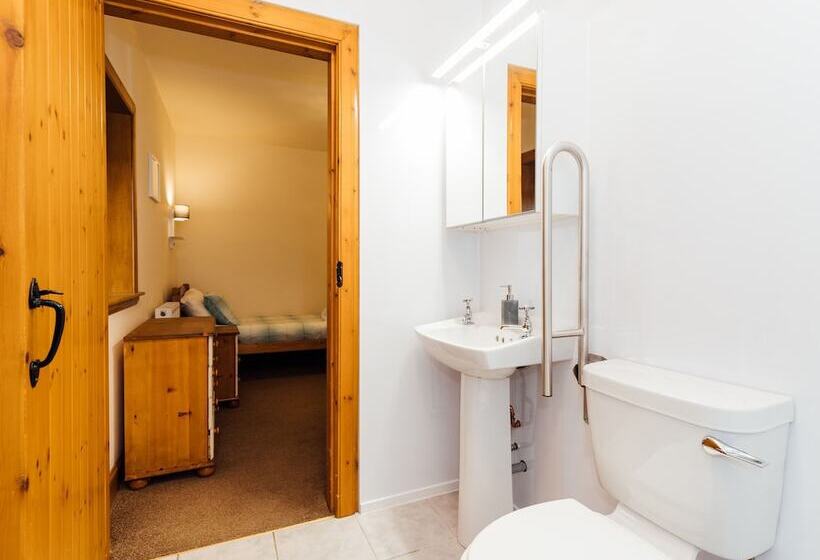 The Middle Byre