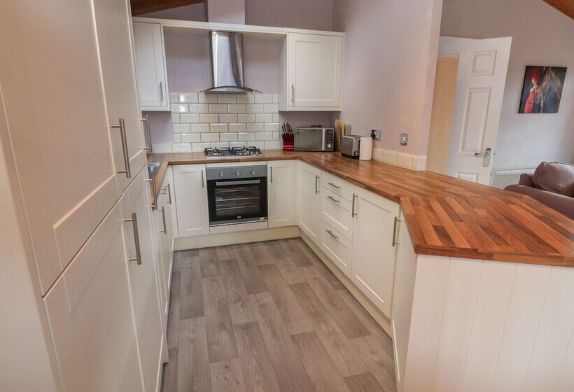 22 Thirlmere