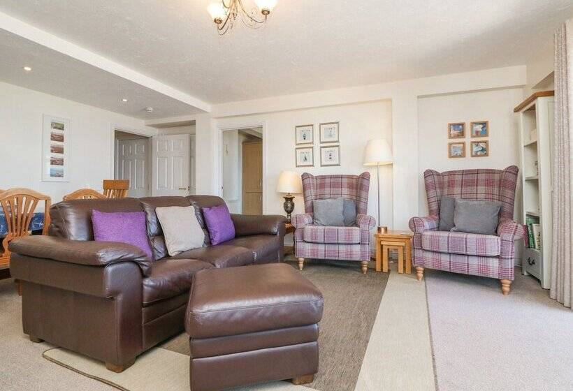 37 Ocean Park