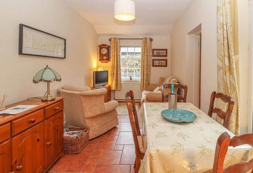 Beechlands Cottage