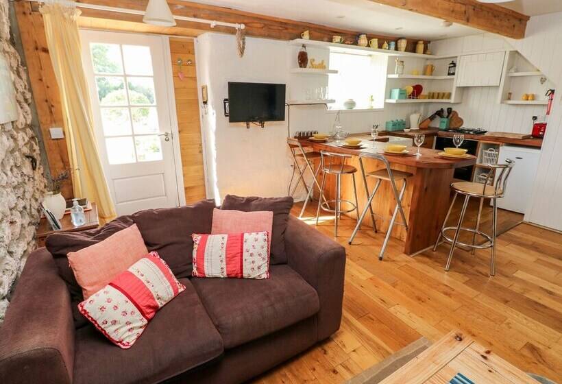 Beekeeper S Cottage