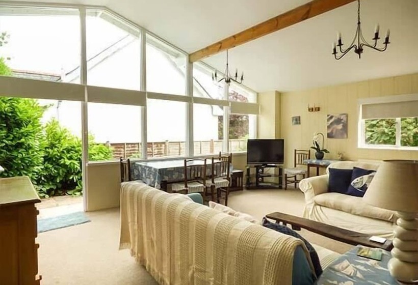 Compass Cottage