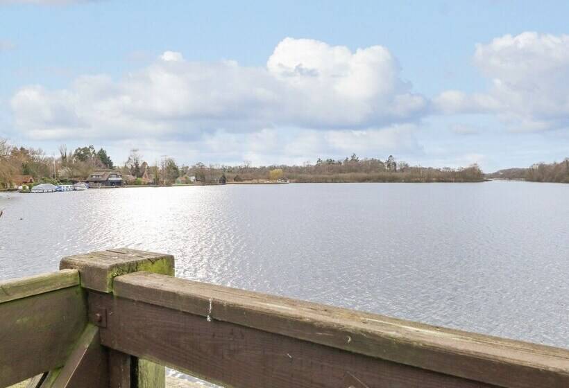 Cygnus Boathouse